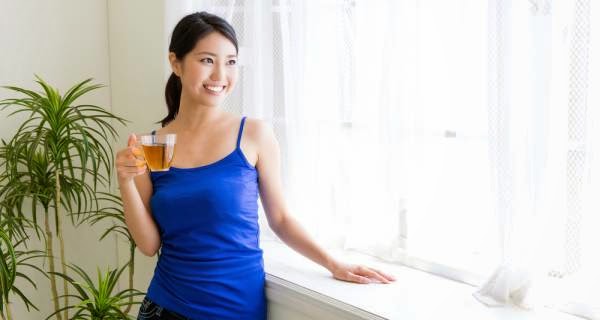 Phụ nữ có nên uống trà xanh trong ngày “đèn đỏ”