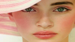 Hướng dẫn trang điểm xinh tươi với tông hồng