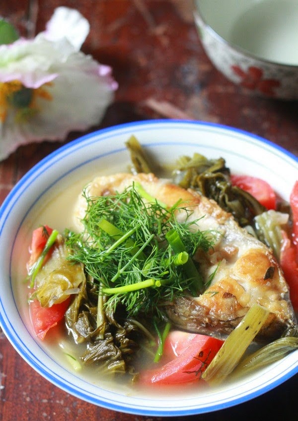 Thực đơn giảm cân bằng ca chua nấu cá