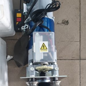 Motor mái xếp di động cho mái 120m2 đổ xuống